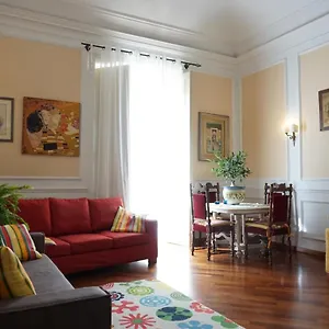 Elegante Centro Storico Appartamento